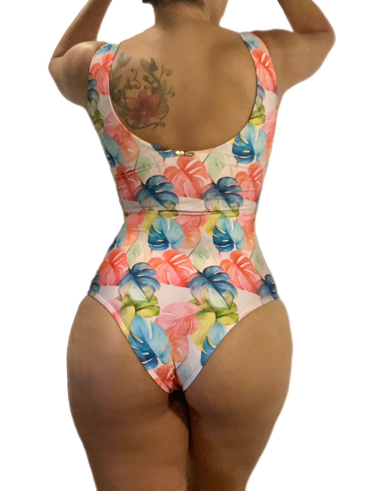 Maiô de Praia Feminino Jardim do Atlântico – Maiô floral com decote nas costa